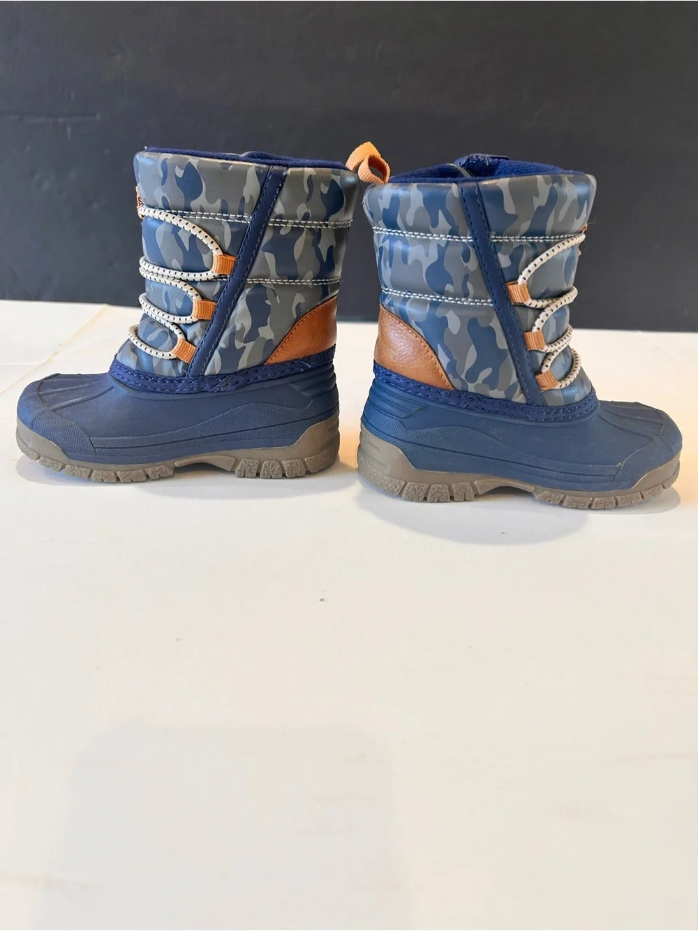 OshKosh Kids Size 5 Blue Camo Waterproof Winter Snow Boots